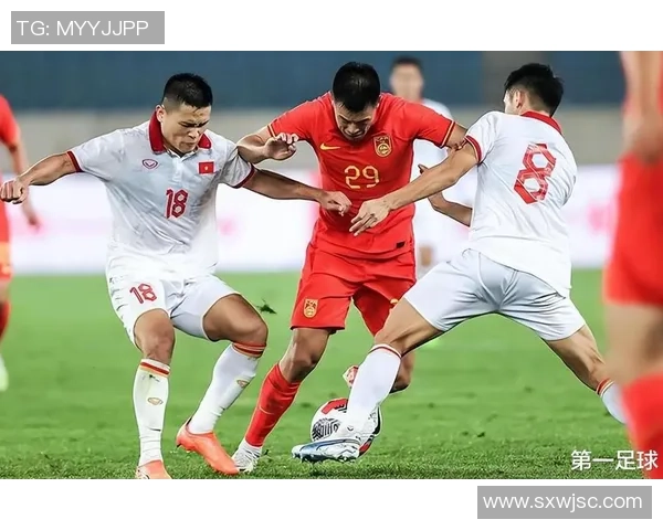 中国国奥队迎战斯洛文尼亚队全力争胜展现青春风采